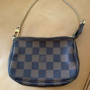 Louis Vuitton Mini Pochette